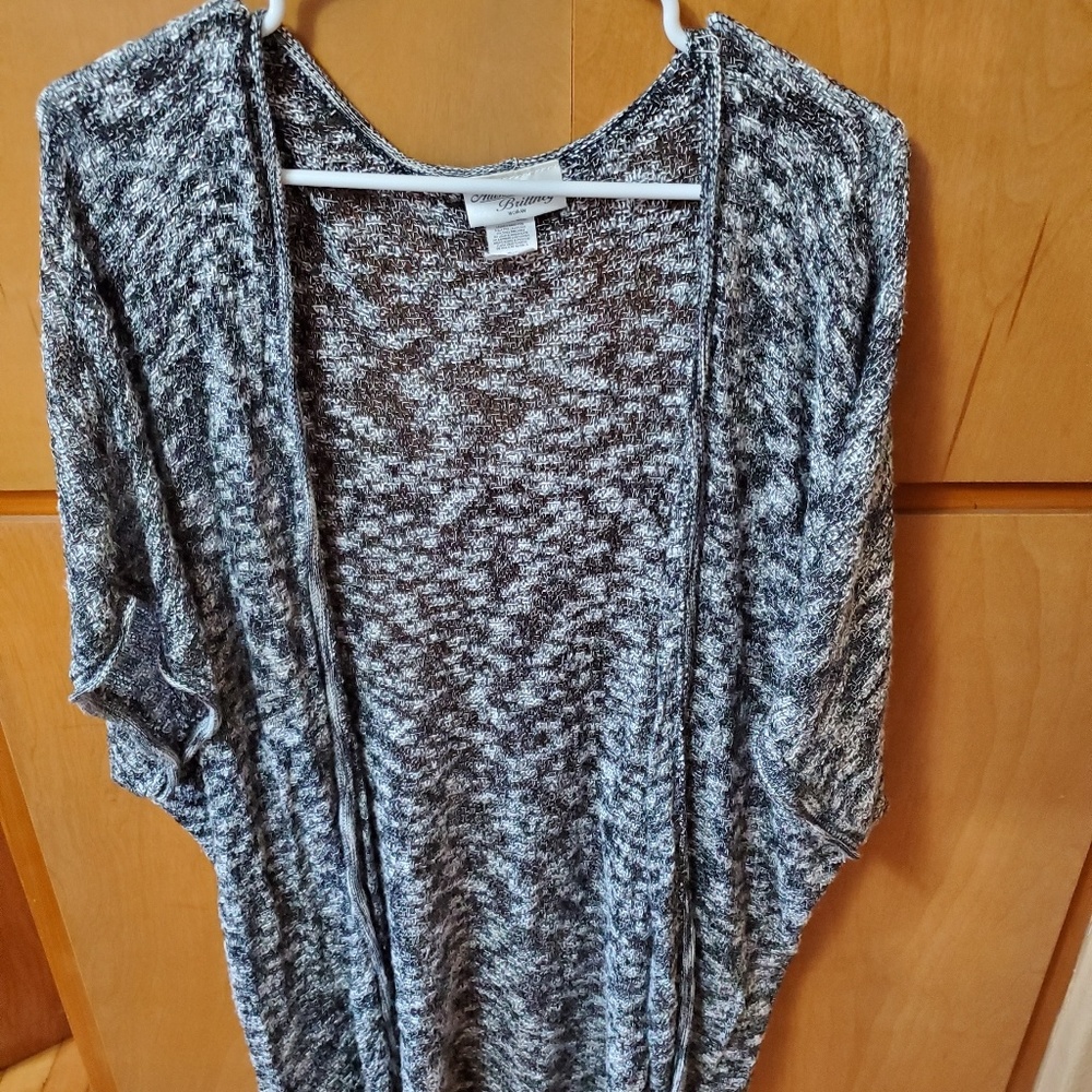Short sleeved cardigan